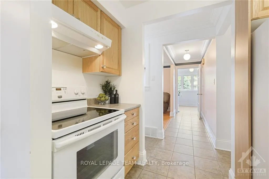 Photo 14 of 1133 Normandy Crescent, Ottawa, Borden Farm/Stewart Farm/Carleton Heights/Parkwood Hills — HOMEH