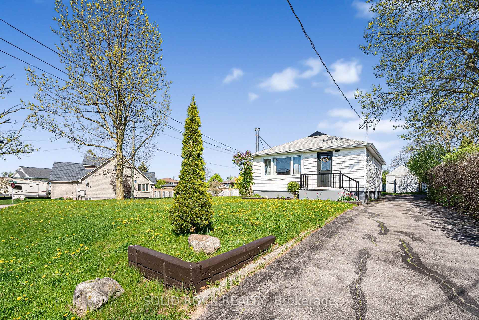 Photo 1 of 60 Lincoln Road, Hamilton, Stoney Creek — HOMEH