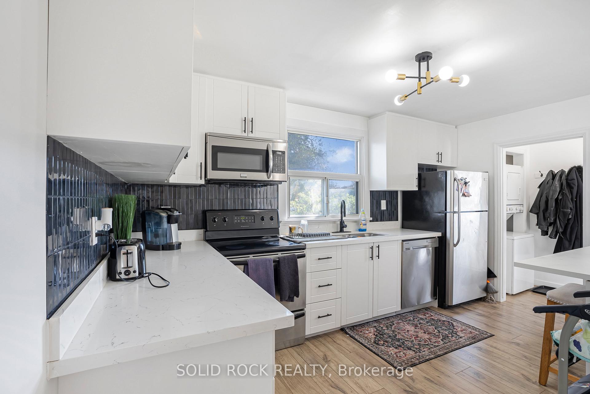 Photo 3 of 60 Lincoln Road, Hamilton, Stoney Creek — HOMEH