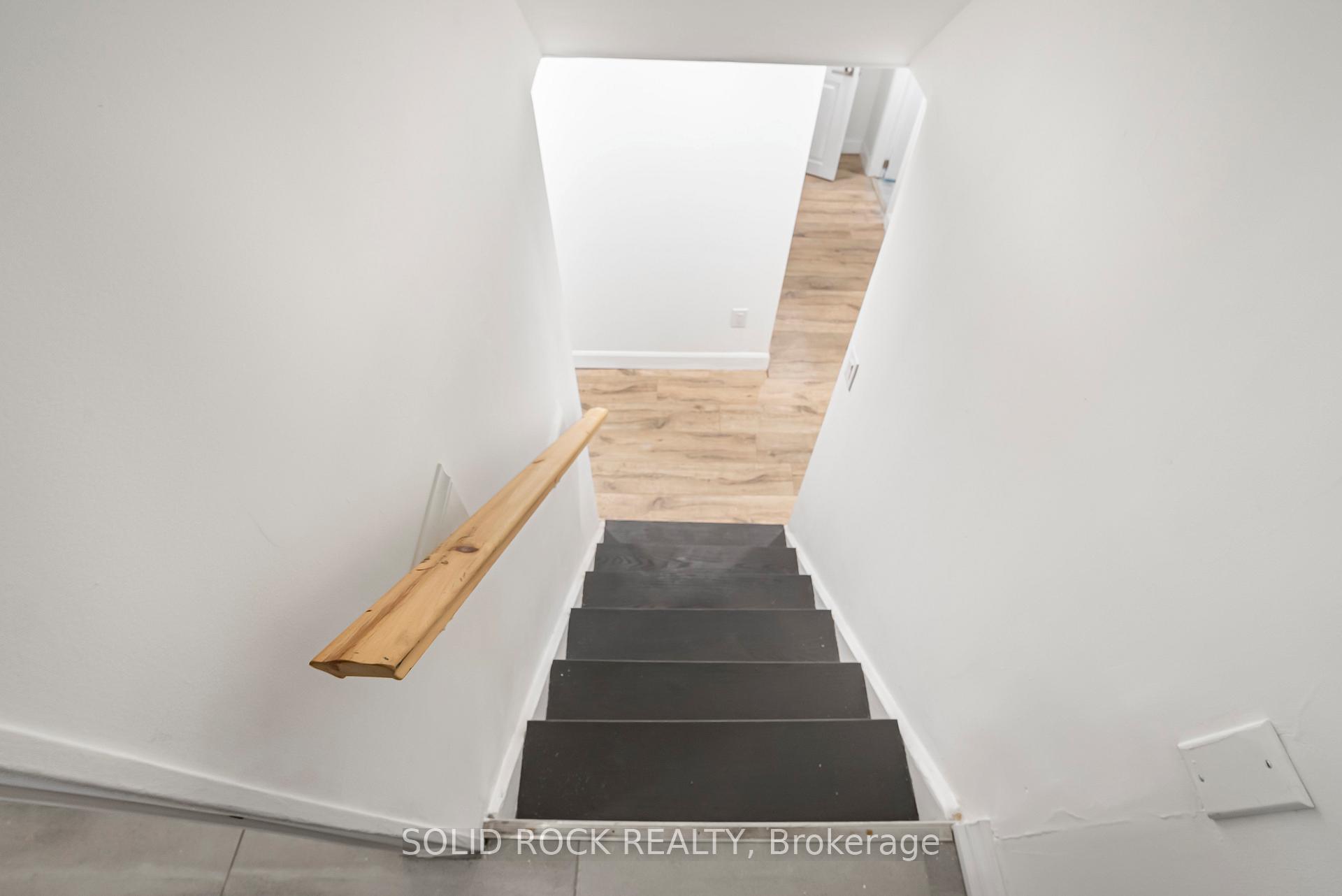Photo 15 of 60 Lincoln Road, Hamilton, Stoney Creek — HOMEH