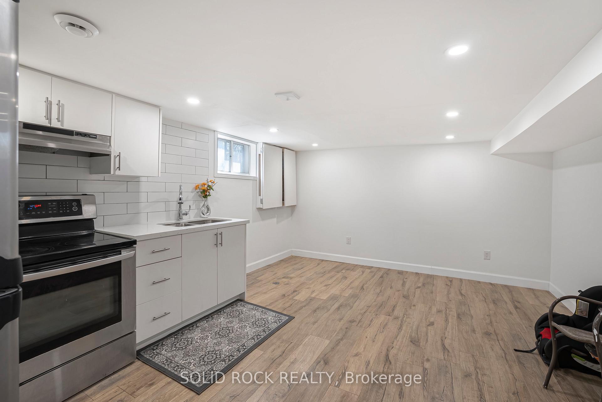 Photo 17 of 60 Lincoln Road, Hamilton, Stoney Creek — HOMEH