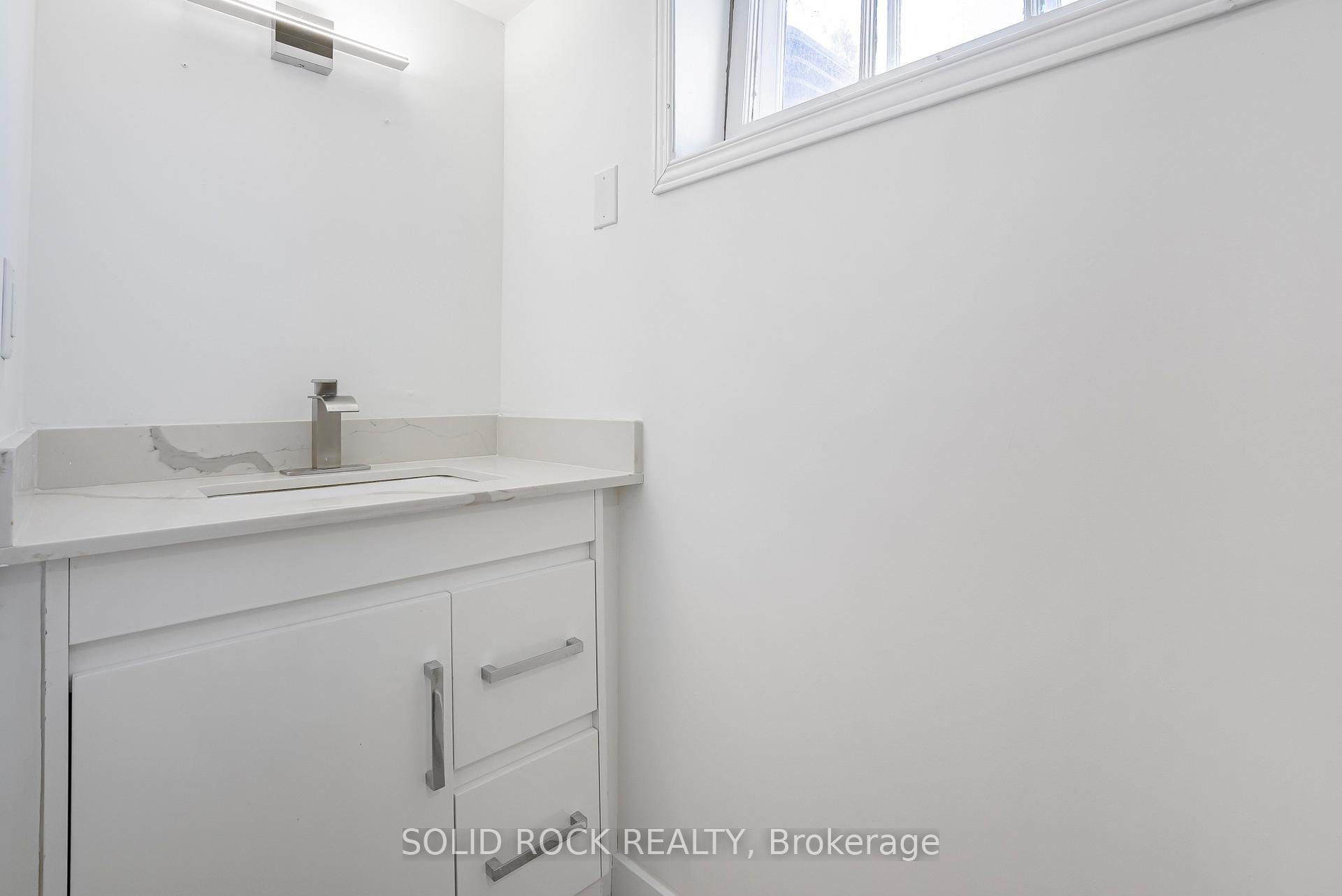 Photo 21 of 60 Lincoln Road, Hamilton, Stoney Creek — HOMEH