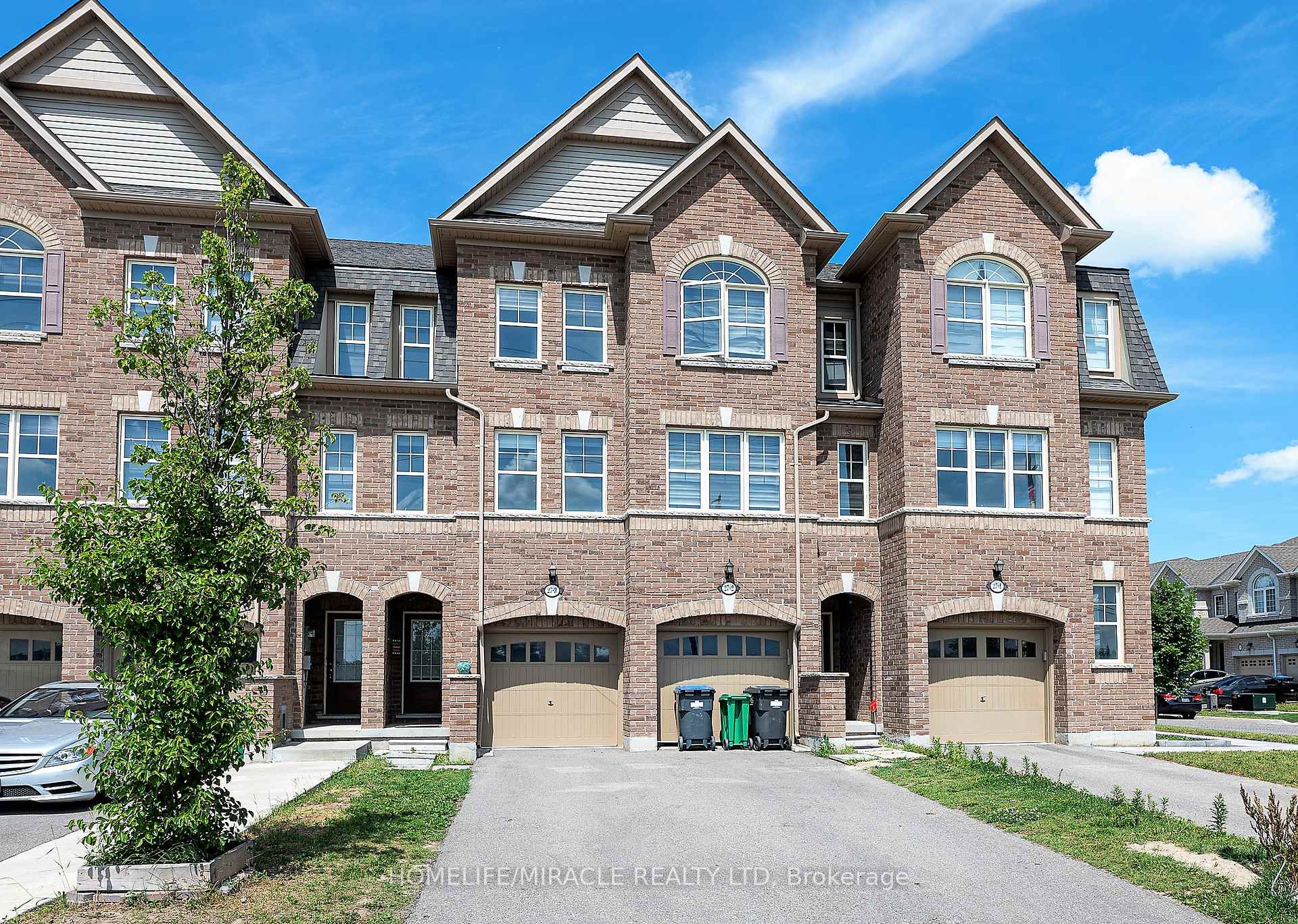 Front of Unit 3, 27 Pennycross Crescent