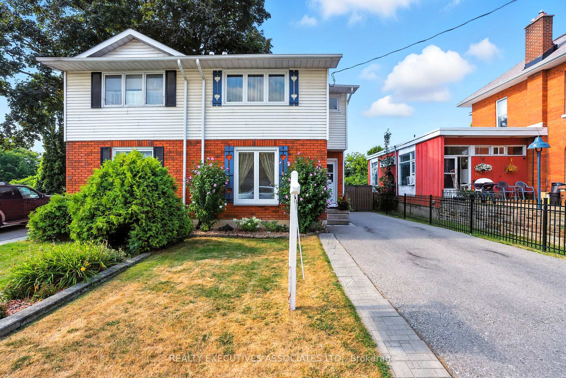 Photo 2 of 77B Queen Street, Clarington, Bowmanville — HOMEH