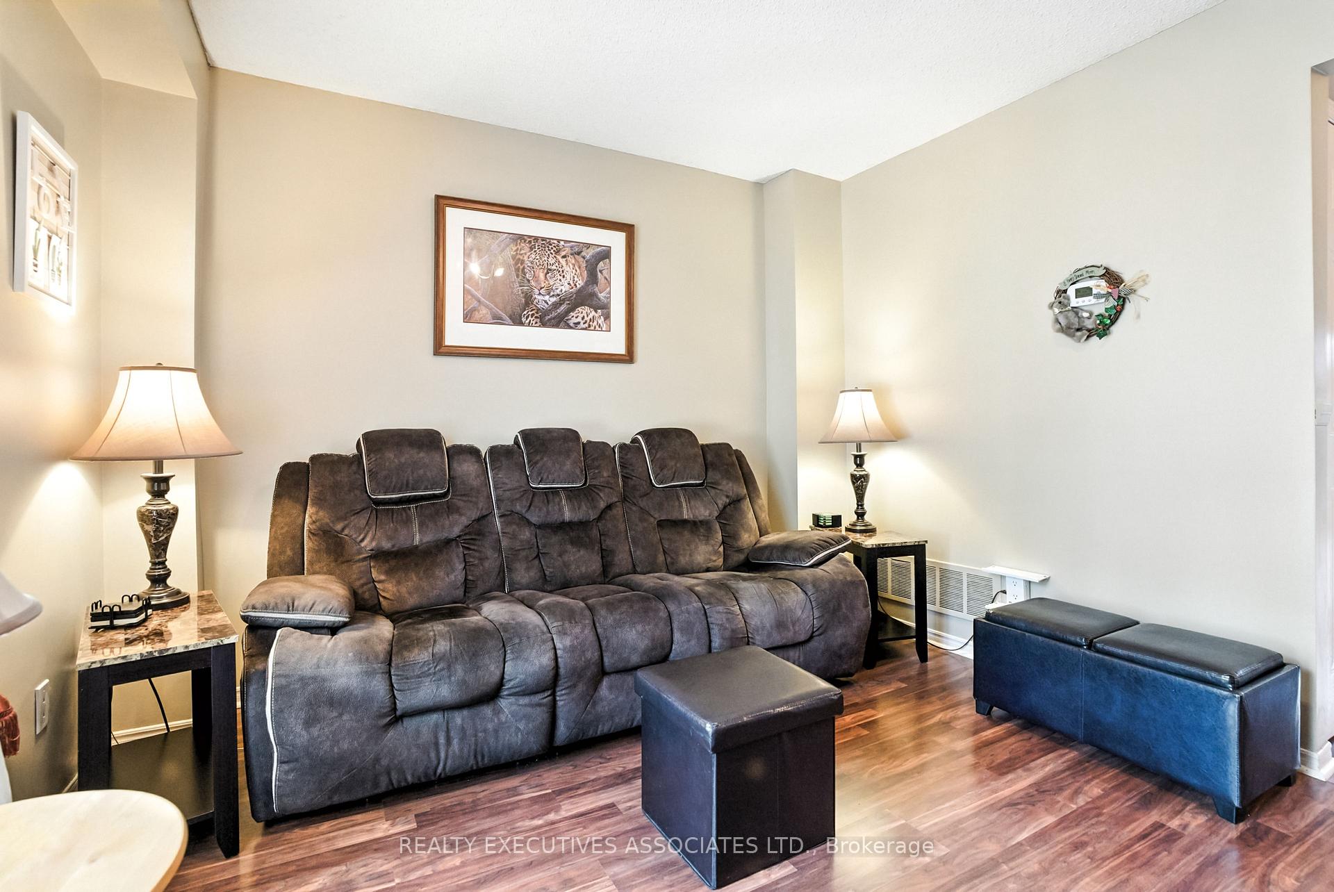 Photo 5 of 77B Queen Street, Clarington, Bowmanville — HOMEH