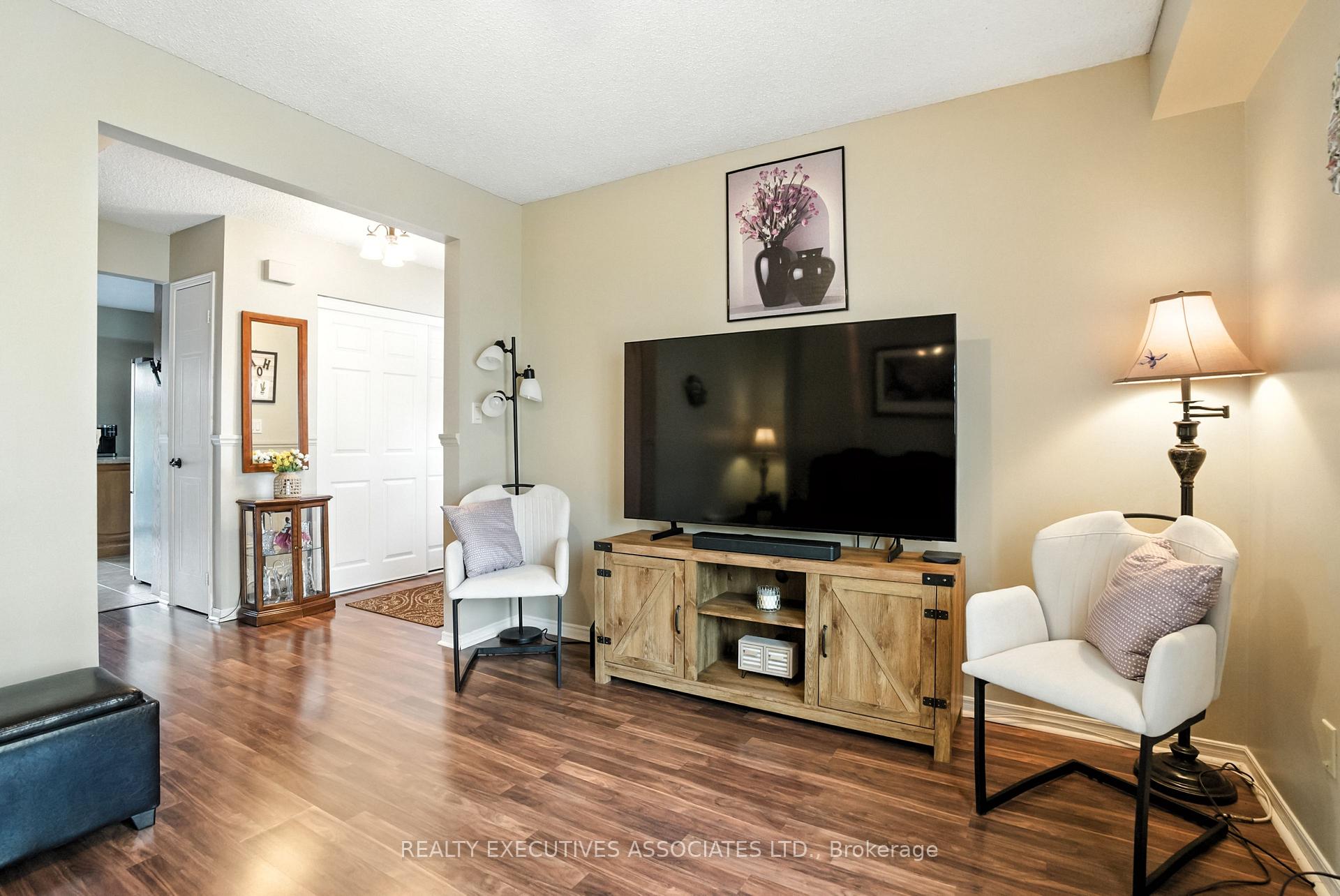 Photo 6 of 77B Queen Street, Clarington, Bowmanville — HOMEH