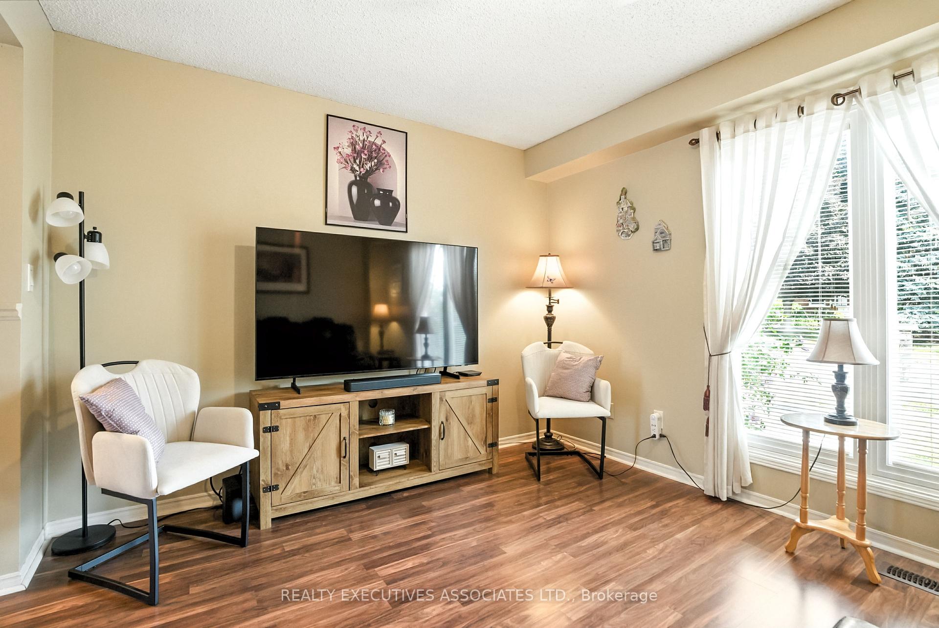 Photo 8 of 77B Queen Street, Clarington, Bowmanville — HOMEH