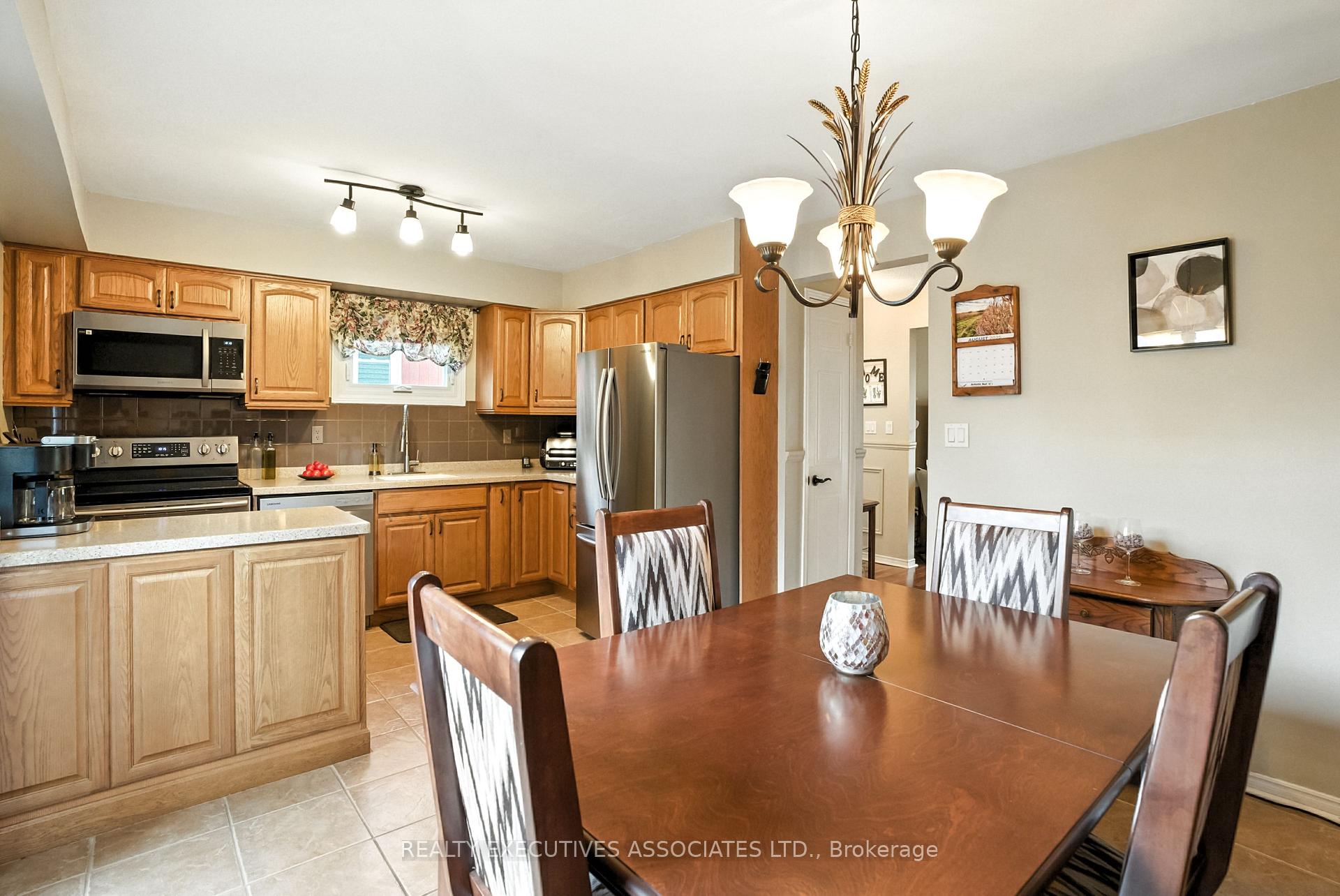 Photo 12 of 77B Queen Street, Clarington, Bowmanville — HOMEH