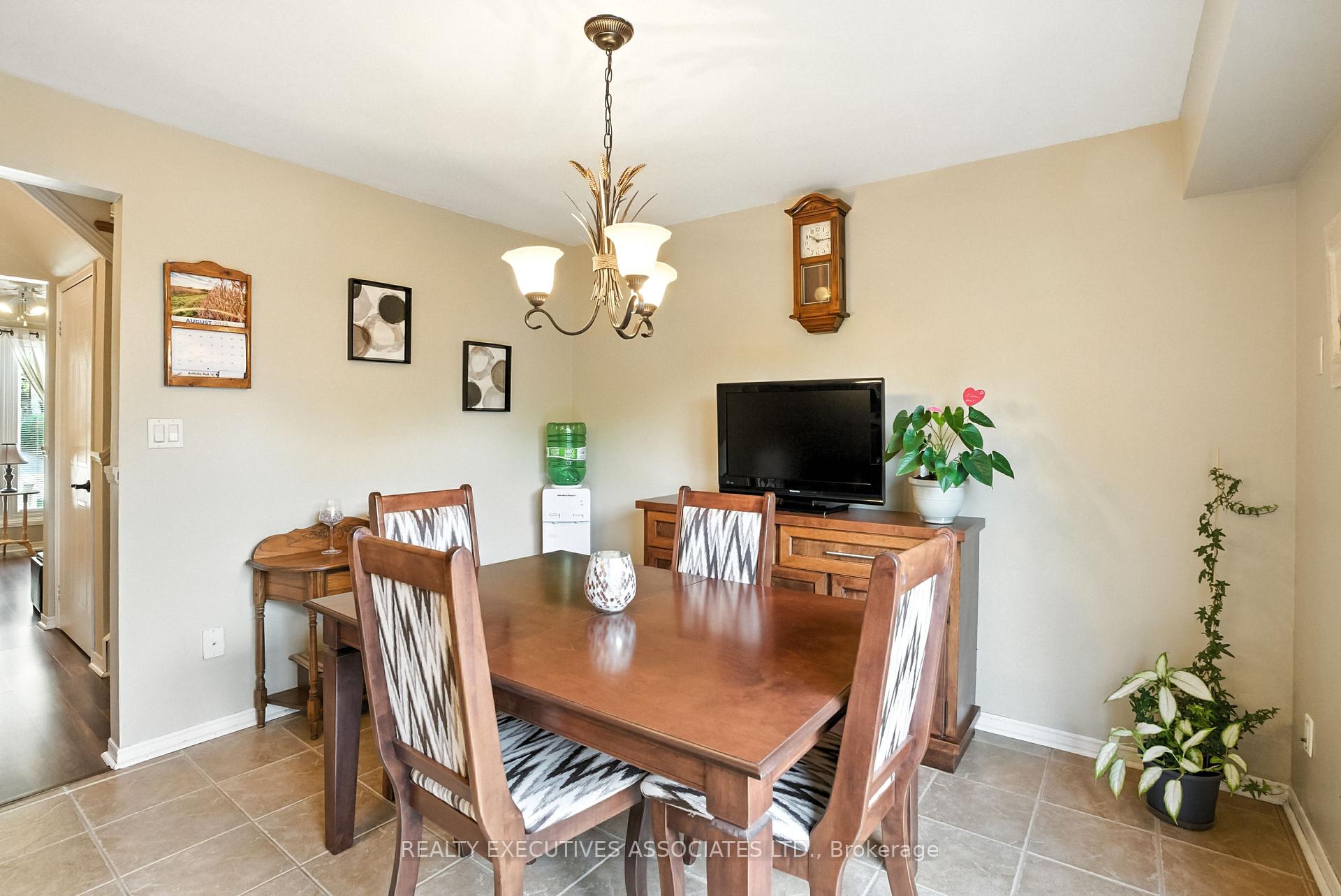 Photo 15 of 77B Queen Street, Clarington, Bowmanville — HOMEH