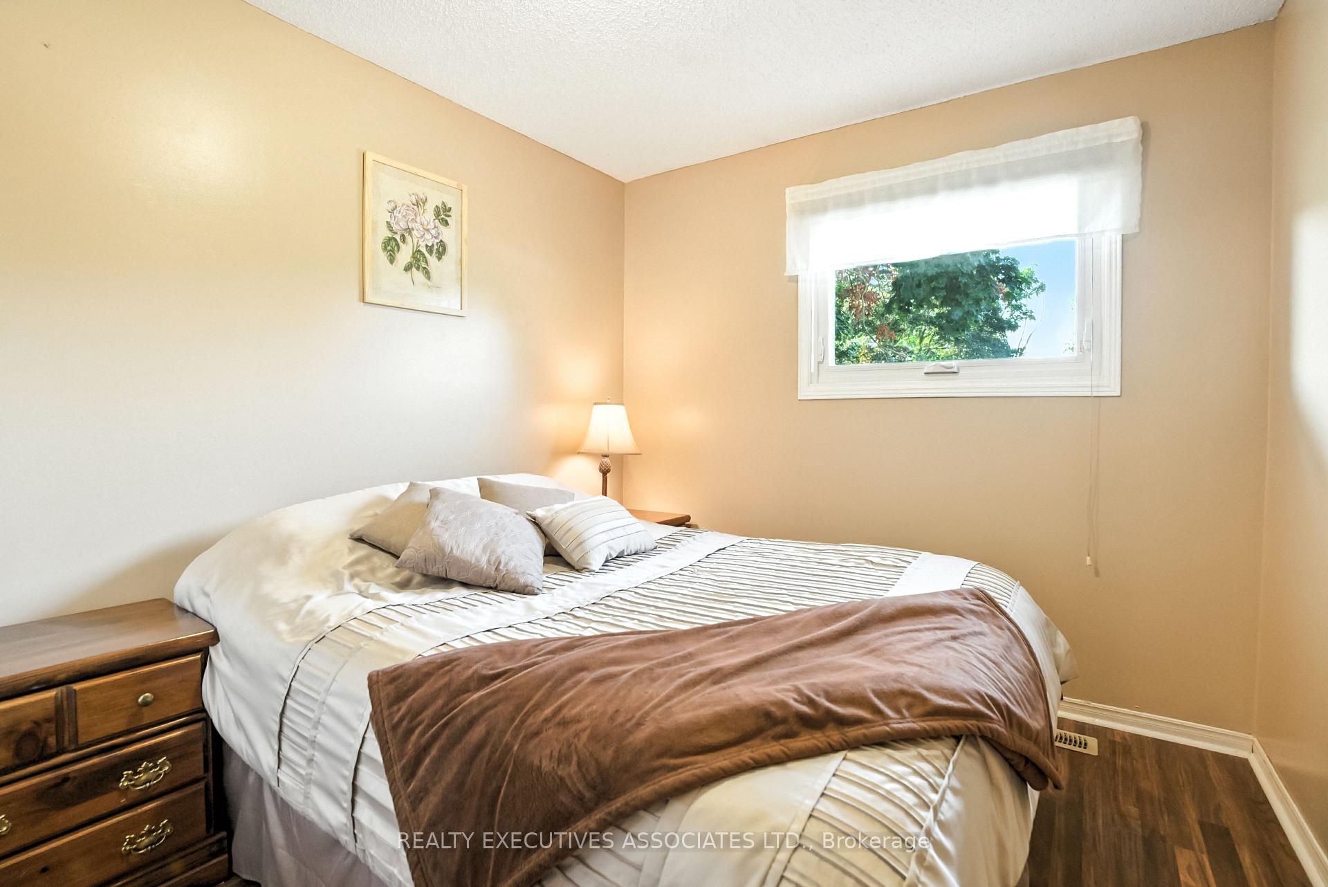 Photo 21 of 77B Queen Street, Clarington, Bowmanville — HOMEH