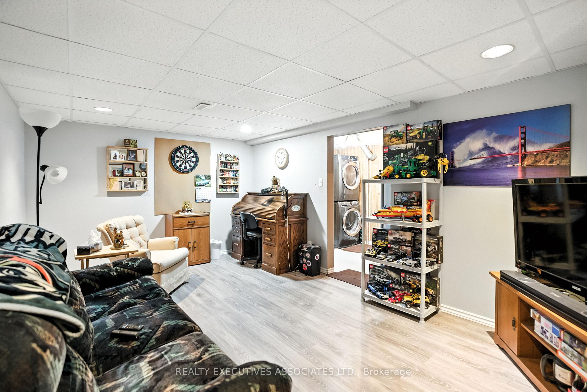 Photo 25 of 77B Queen Street, Clarington, Bowmanville — HOMEH