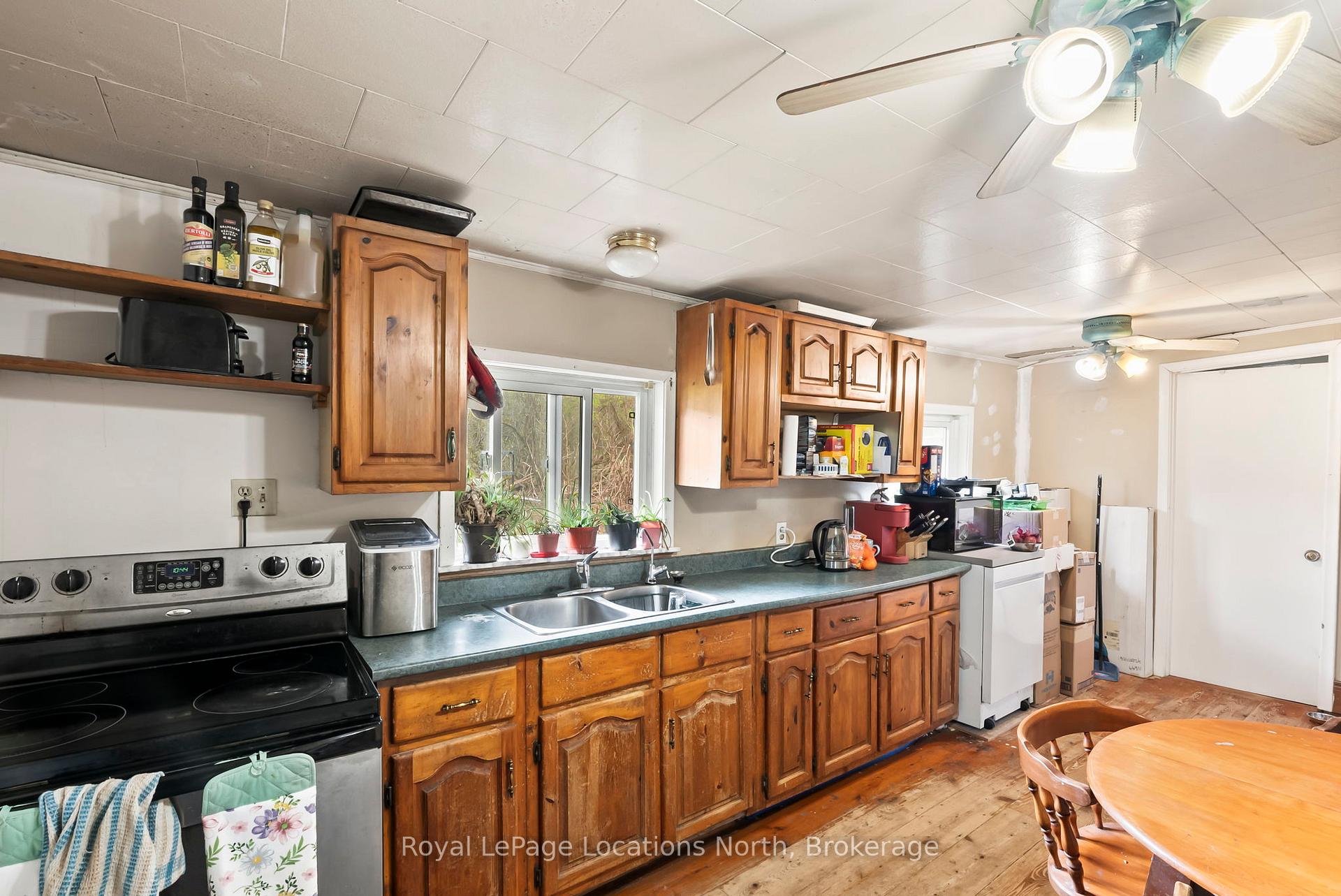 Photo 5 of 580296 Sideroad 60, Chatsworth — HOMEH