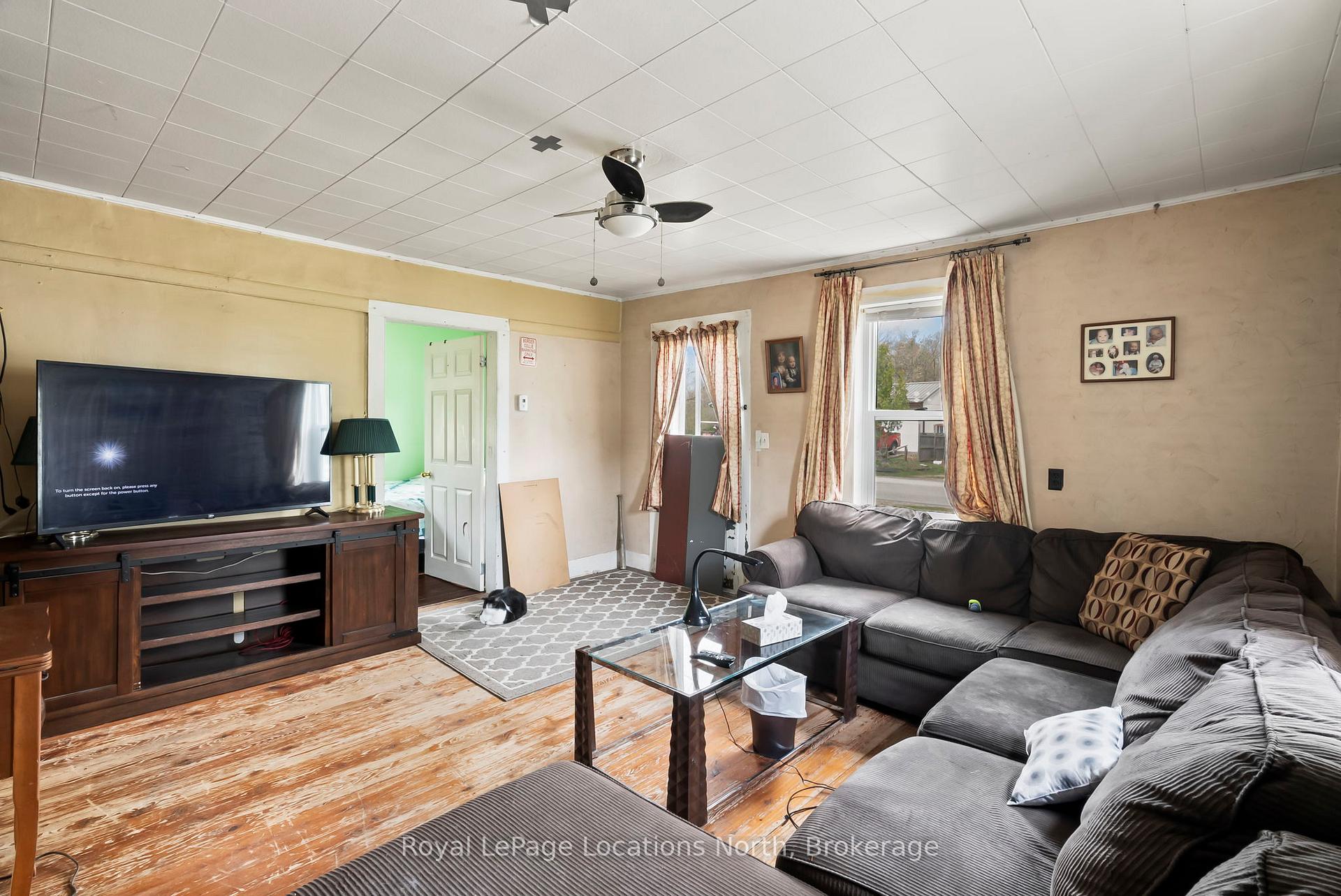 Photo 10 of 580296 Sideroad 60, Chatsworth — HOMEH