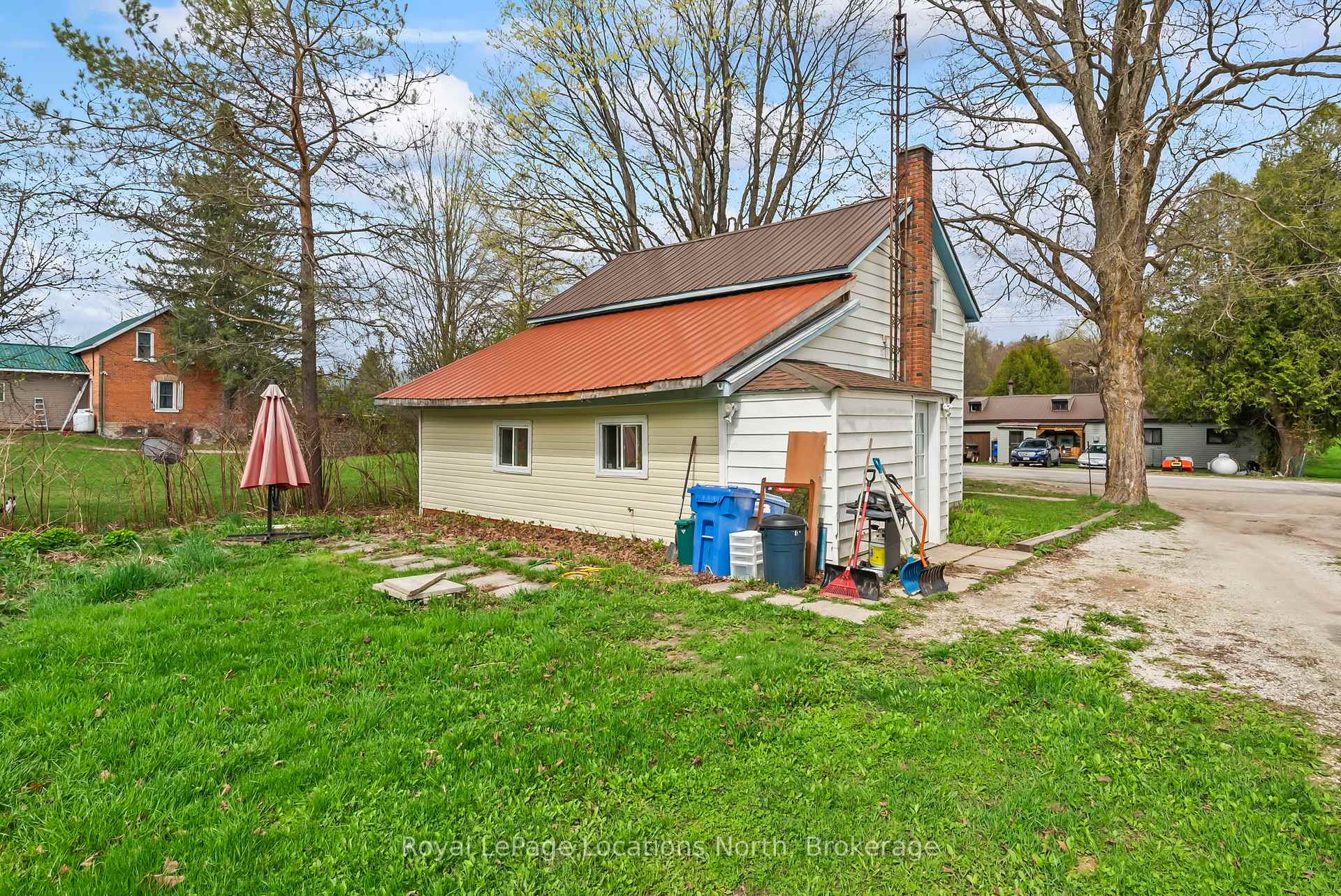Photo 22 of 580296 Sideroad 60, Chatsworth — HOMEH