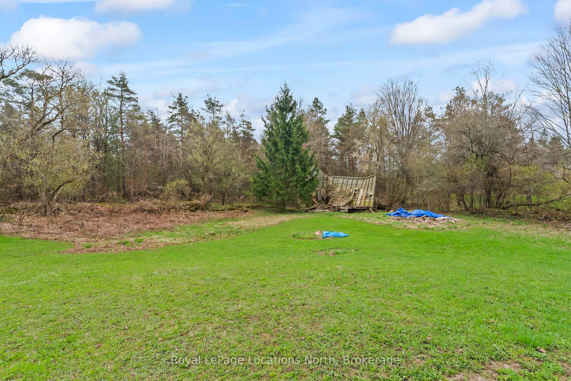 Photo 24 of 580296 Sideroad 60, Chatsworth — HOMEH