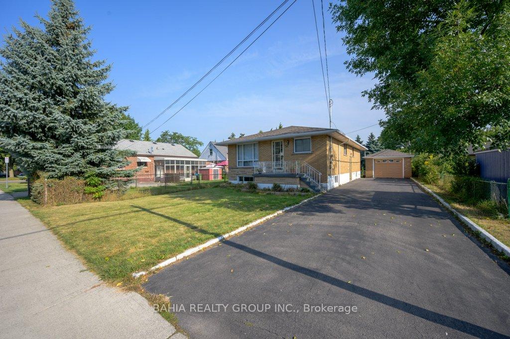 Front of 51 Robroy Avenue