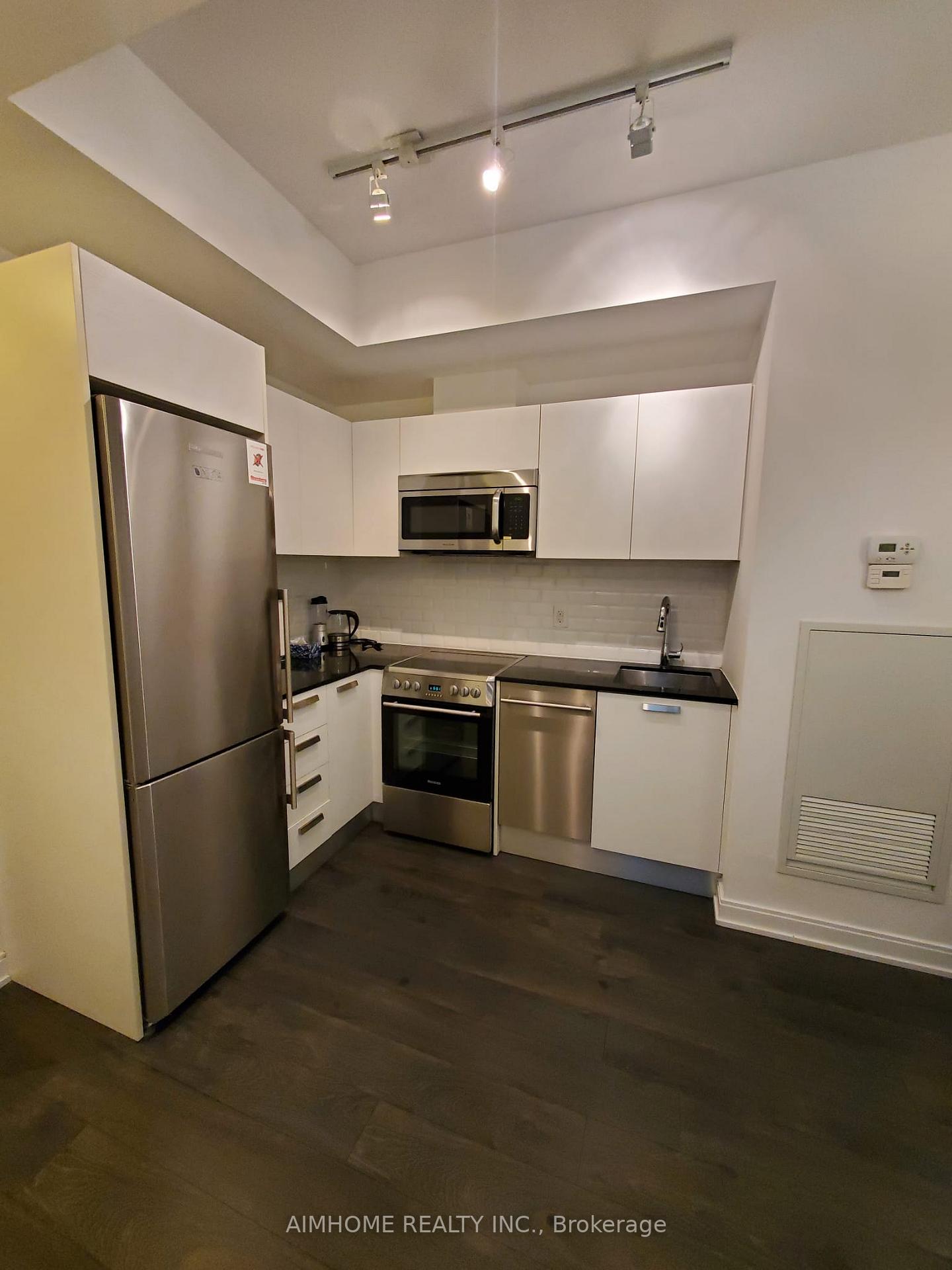 Photo 3 of Unit 2003, 42 Charles Street E, Toronto, Church-Yonge Corridor — HOMEH