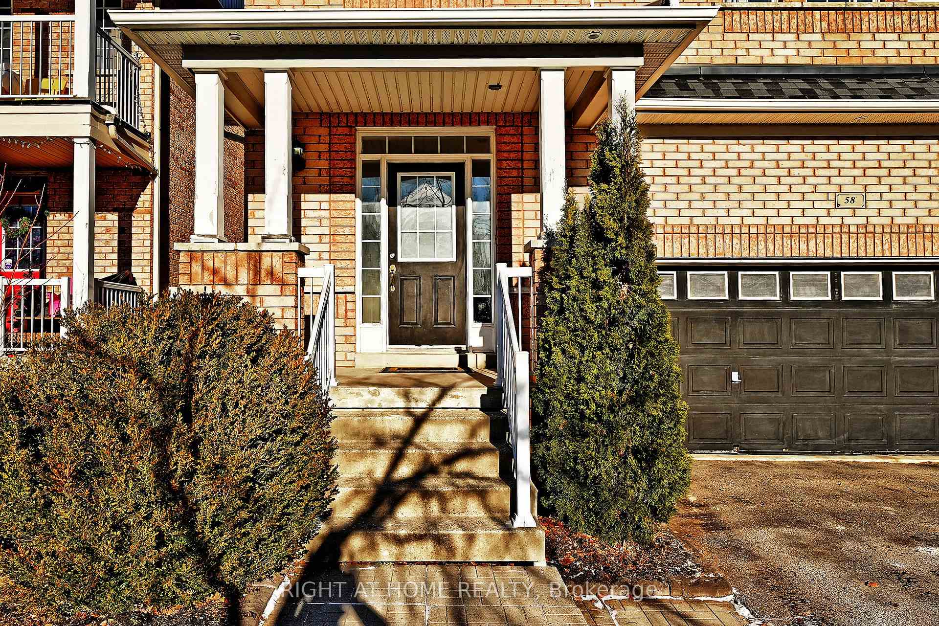 Photo 2 of 58 Valemount Way, Aurora, Bayview Wellington — HOMEH