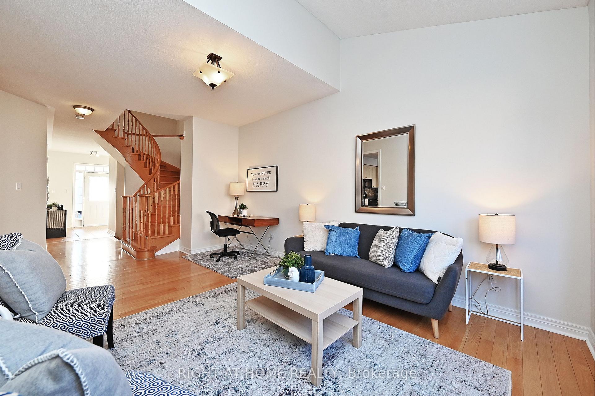 Photo 14 of 58 Valemount Way, Aurora, Bayview Wellington — HOMEH
