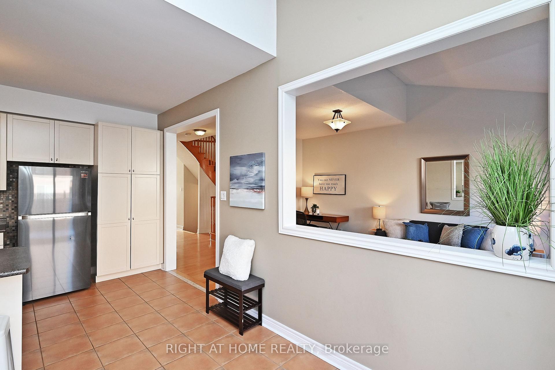 Photo 24 of 58 Valemount Way, Aurora, Bayview Wellington — HOMEH