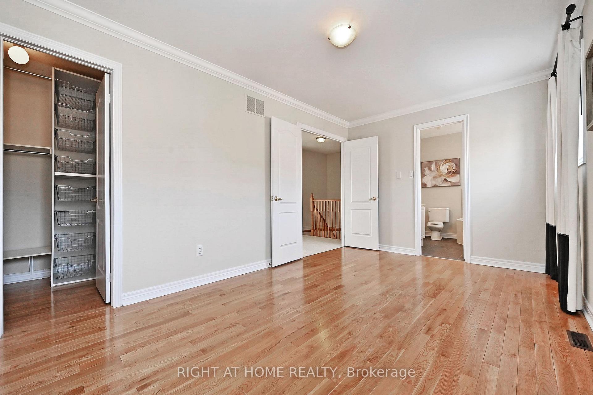 Photo 28 of 58 Valemount Way, Aurora, Bayview Wellington — HOMEH