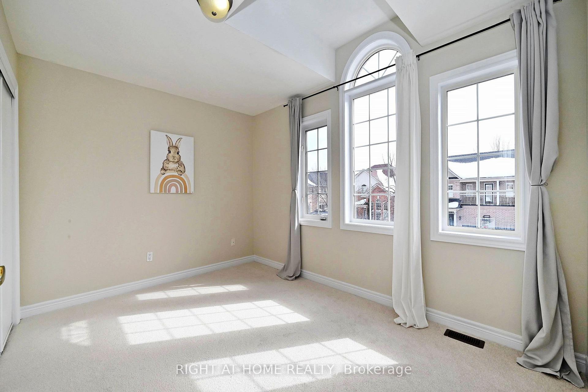 Photo 30 of 58 Valemount Way, Aurora, Bayview Wellington — HOMEH