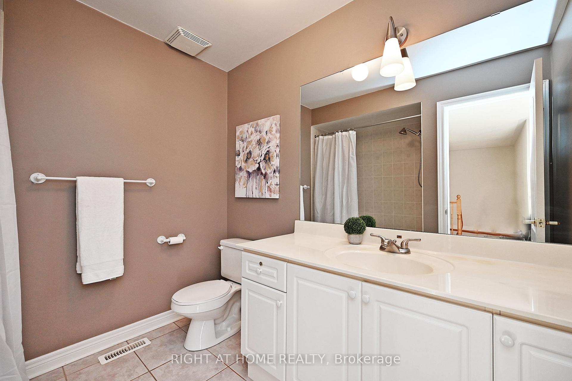 Photo 31 of 58 Valemount Way, Aurora, Bayview Wellington — HOMEH