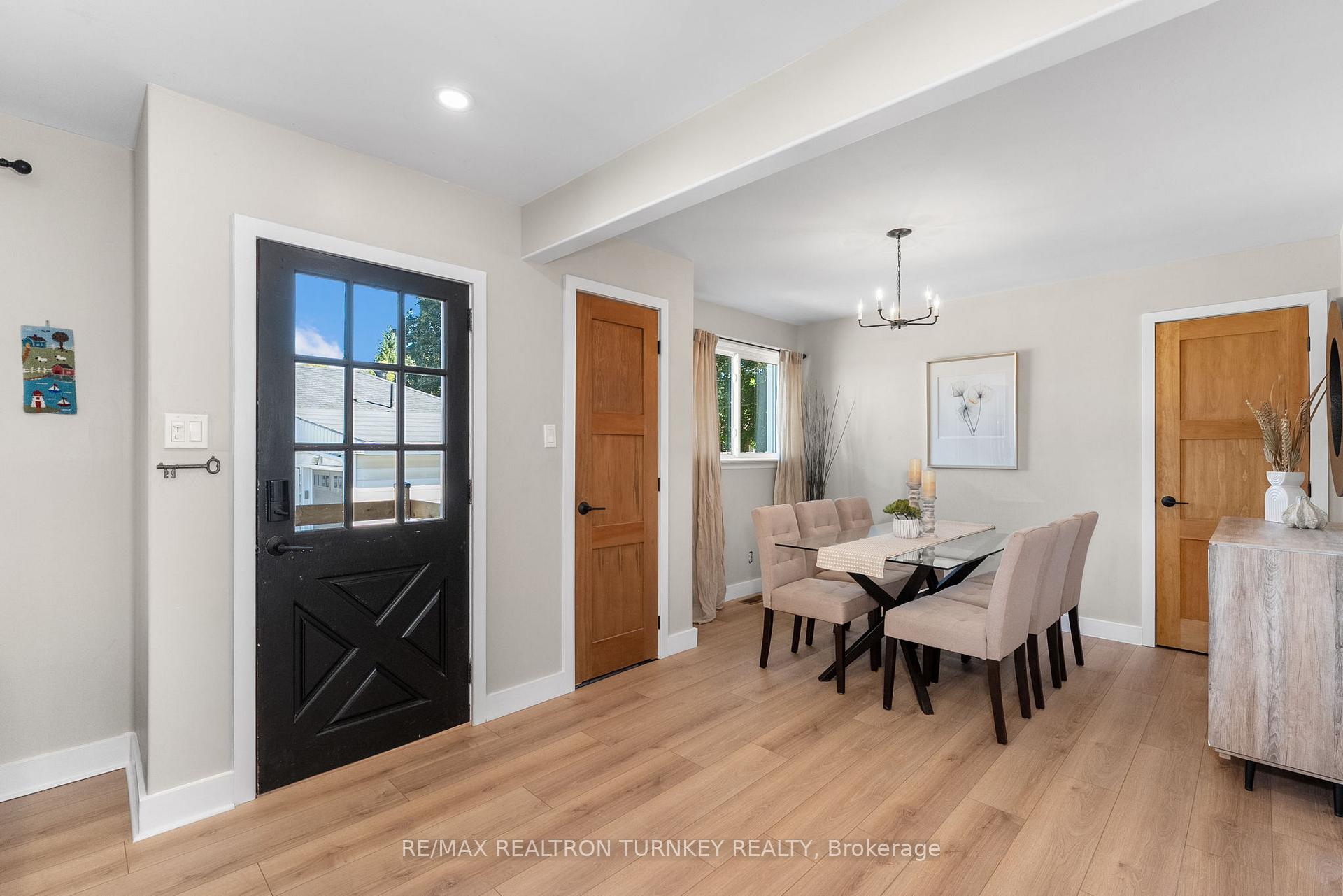Photo 5 of 86 Simcoe Street, Essa, Angus — HOMEH