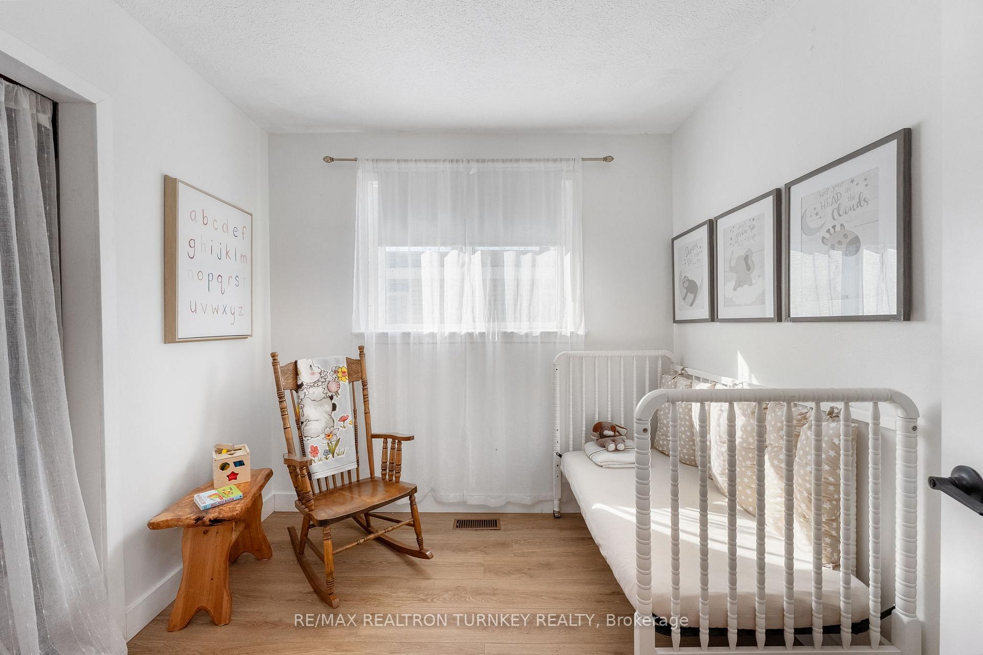 Photo 10 of 86 Simcoe Street, Essa, Angus — HOMEH