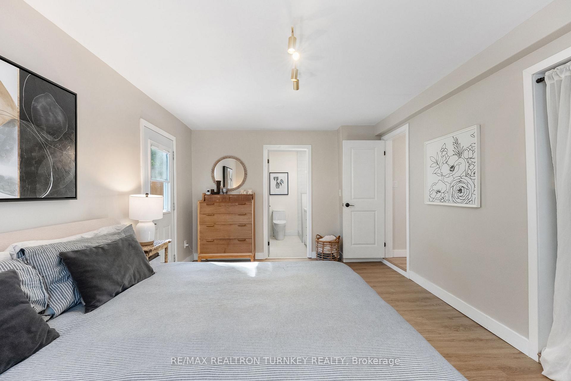 Photo 15 of 86 Simcoe Street, Essa, Angus — HOMEH