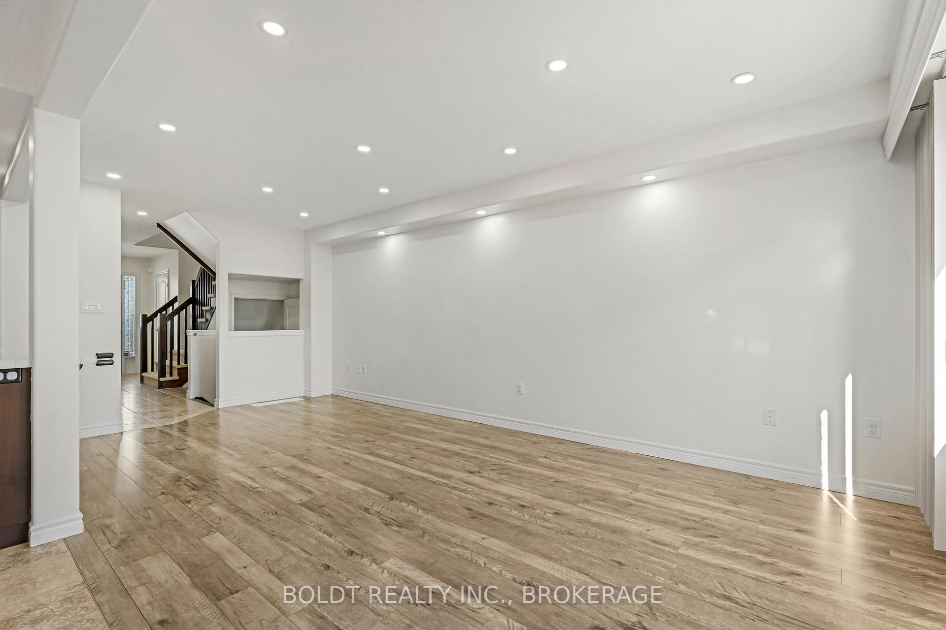 Photo 10 of 26 Dulgaren Street, Hamilton, Eleanor — HOMEH