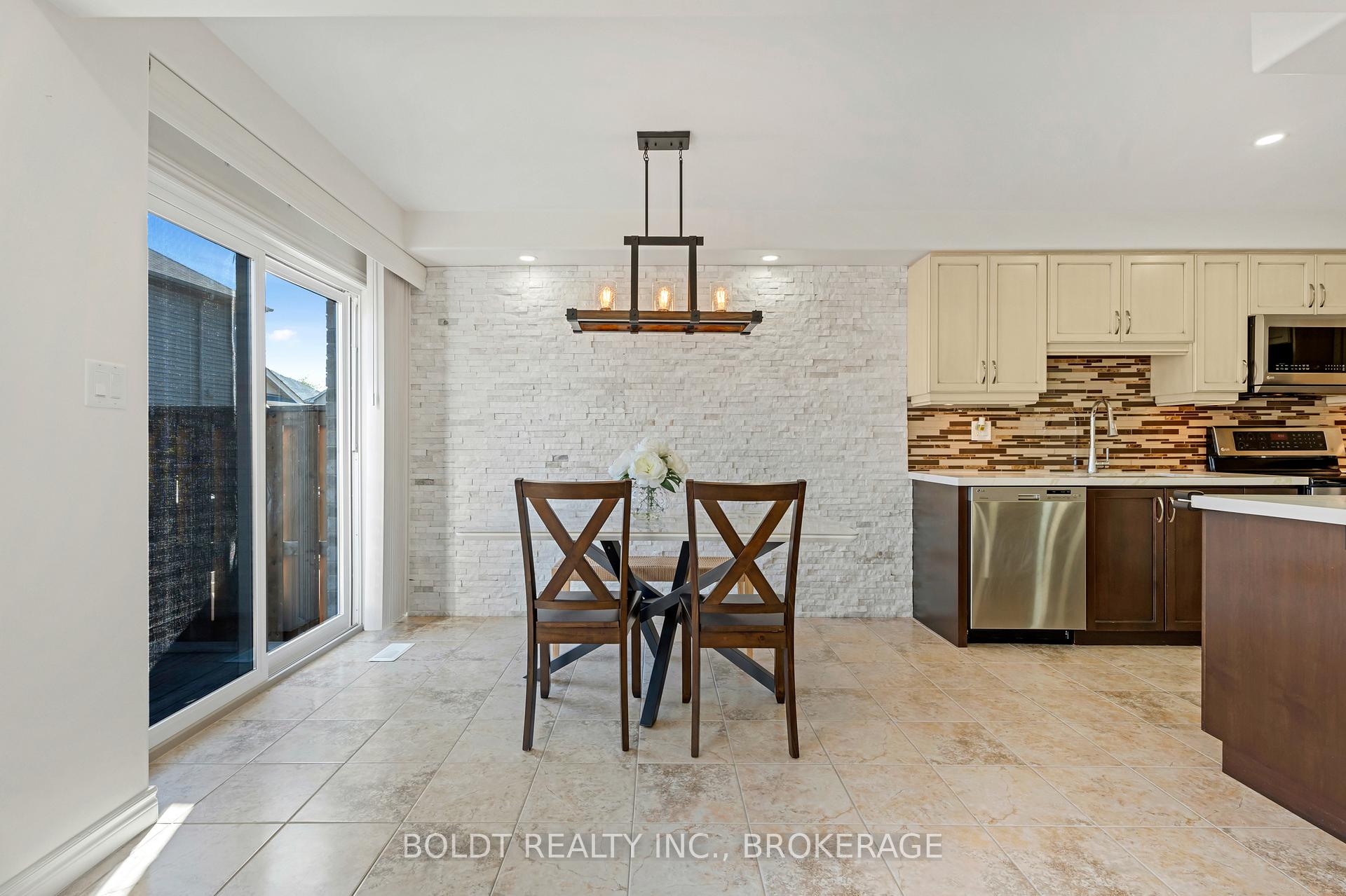 Photo 12 of 26 Dulgaren Street, Hamilton, Eleanor — HOMEH