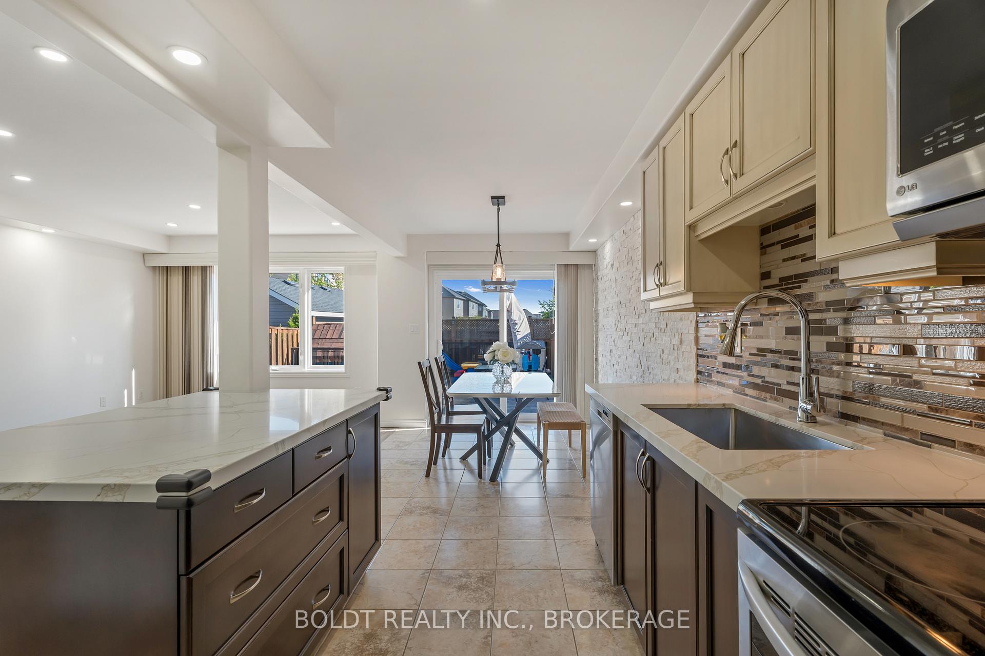 Photo 15 of 26 Dulgaren Street, Hamilton, Eleanor — HOMEH