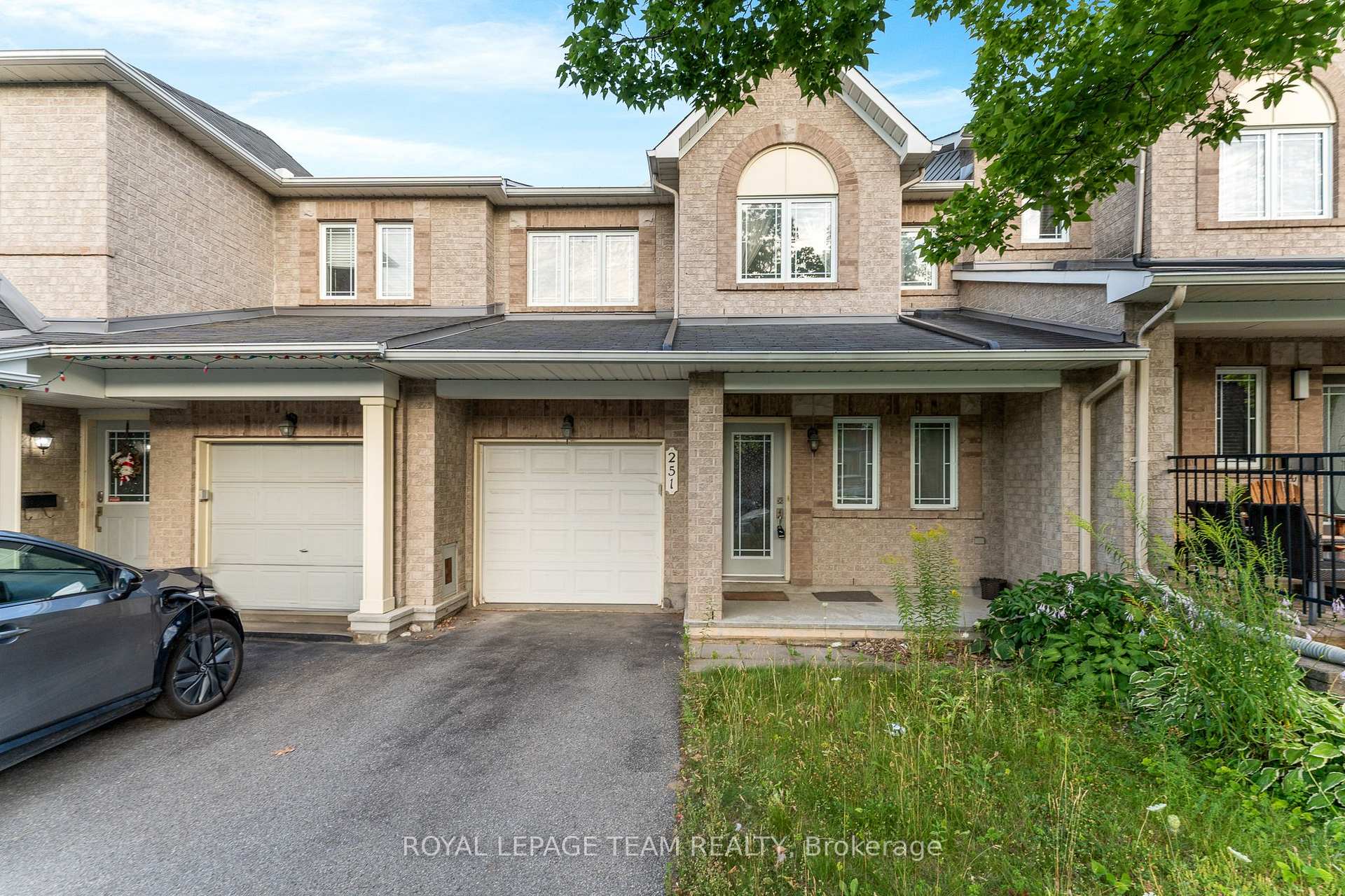 Front of 251 Felicia Crescent