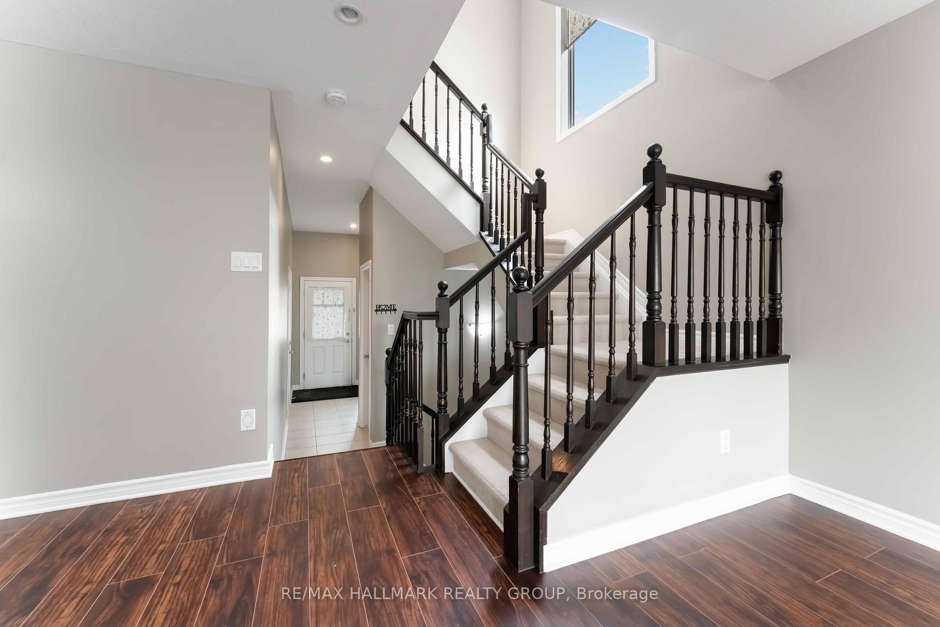 Photo 5 of 125 Mancini Way, Ottawa, Barrhaven - Strandherd — HOMEH