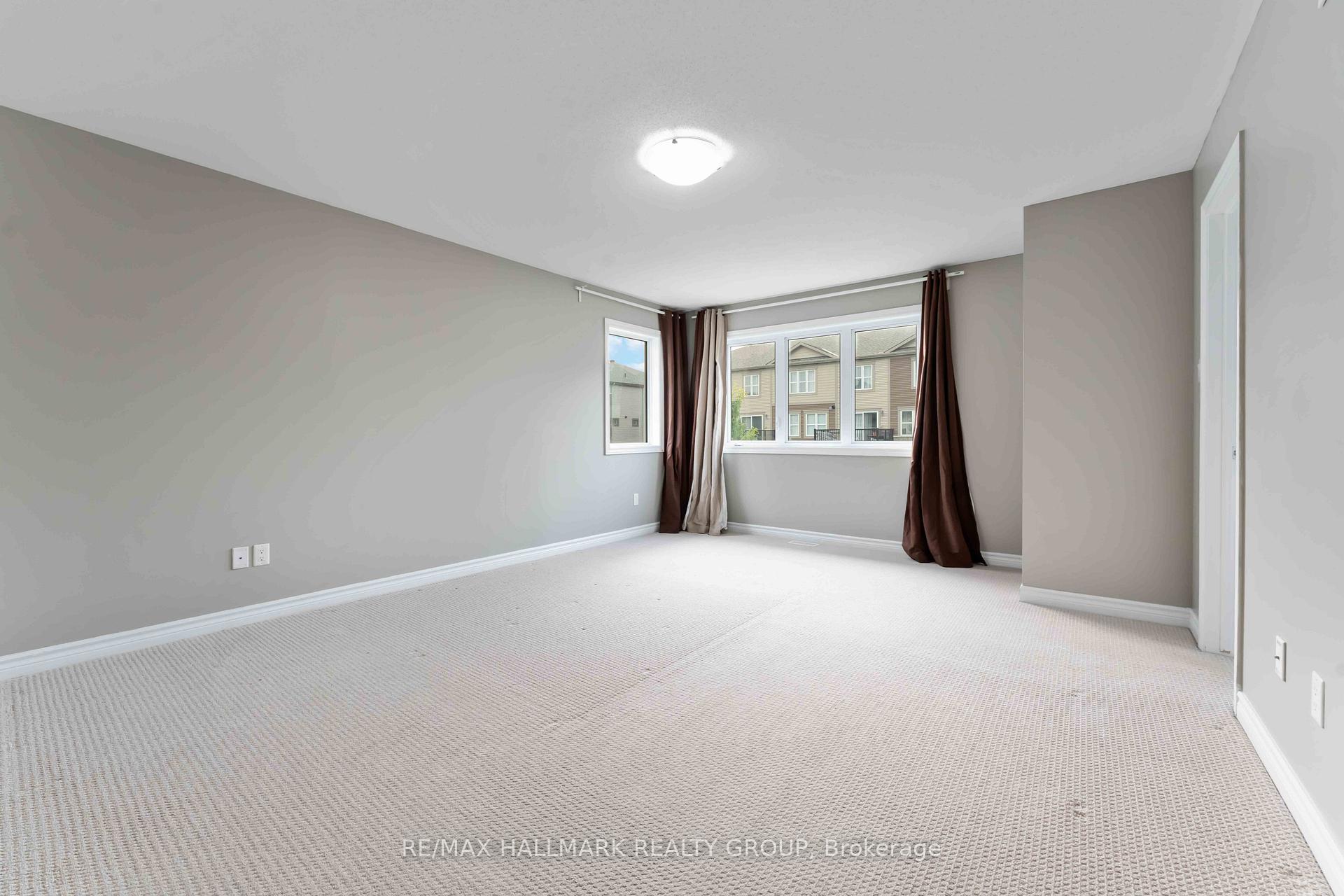 Photo 22 of 125 Mancini Way, Ottawa, Barrhaven - Strandherd — HOMEH