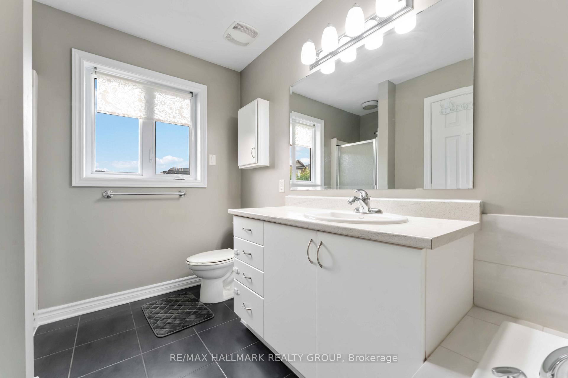 Photo 25 of 125 Mancini Way, Ottawa, Barrhaven - Strandherd — HOMEH