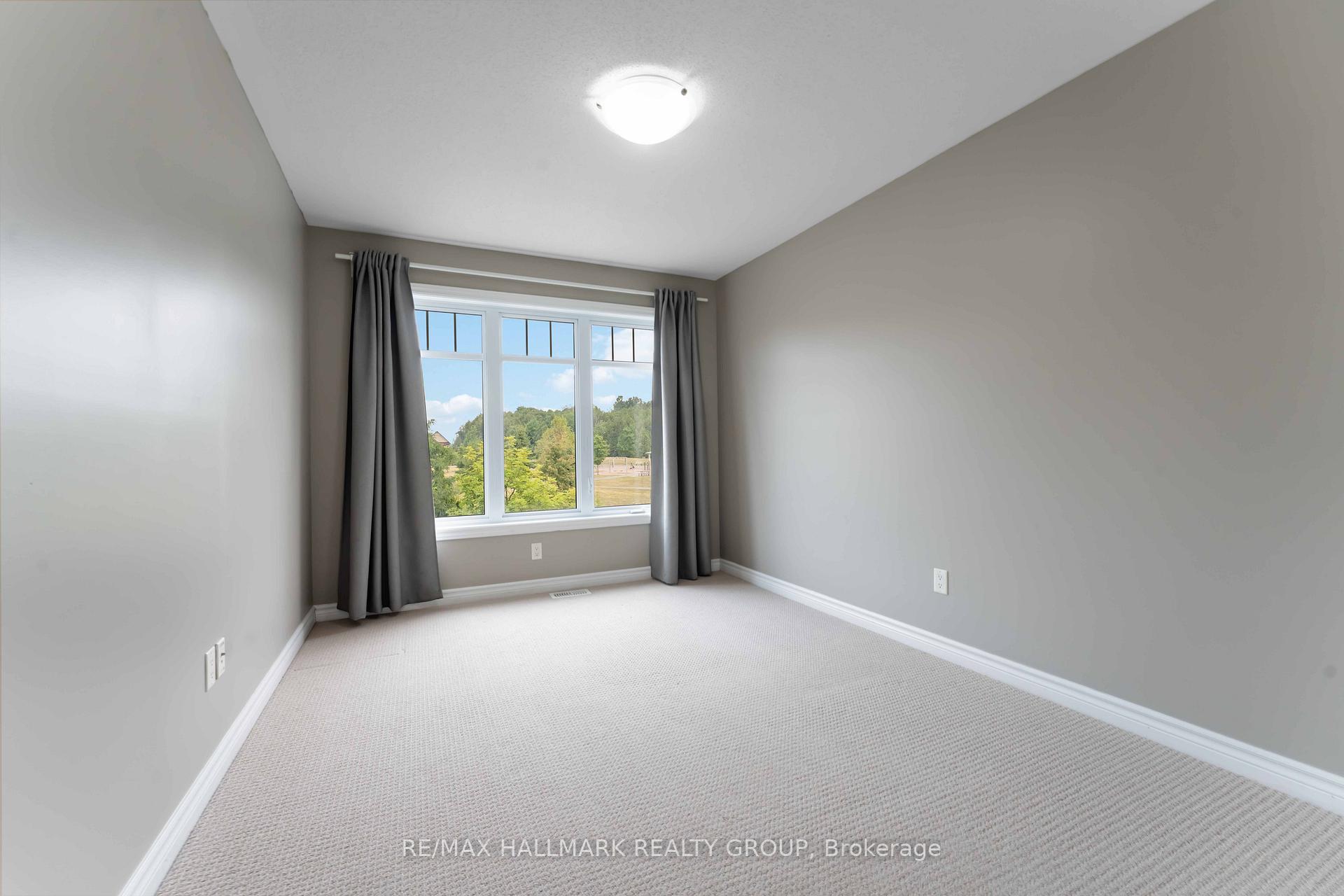 Photo 33 of 125 Mancini Way, Ottawa, Barrhaven - Strandherd — HOMEH