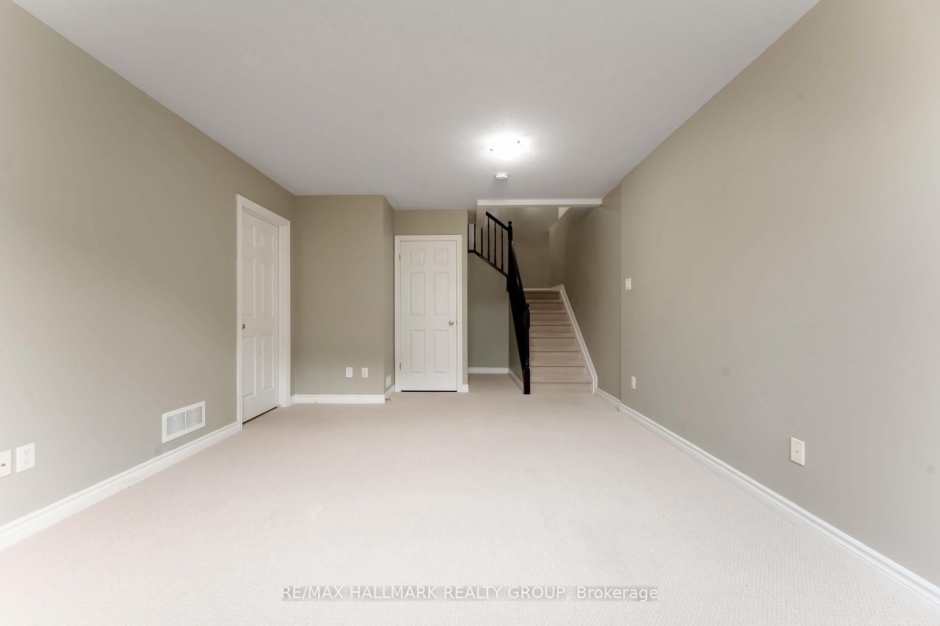 Photo 38 of 125 Mancini Way, Ottawa, Barrhaven - Strandherd — HOMEH