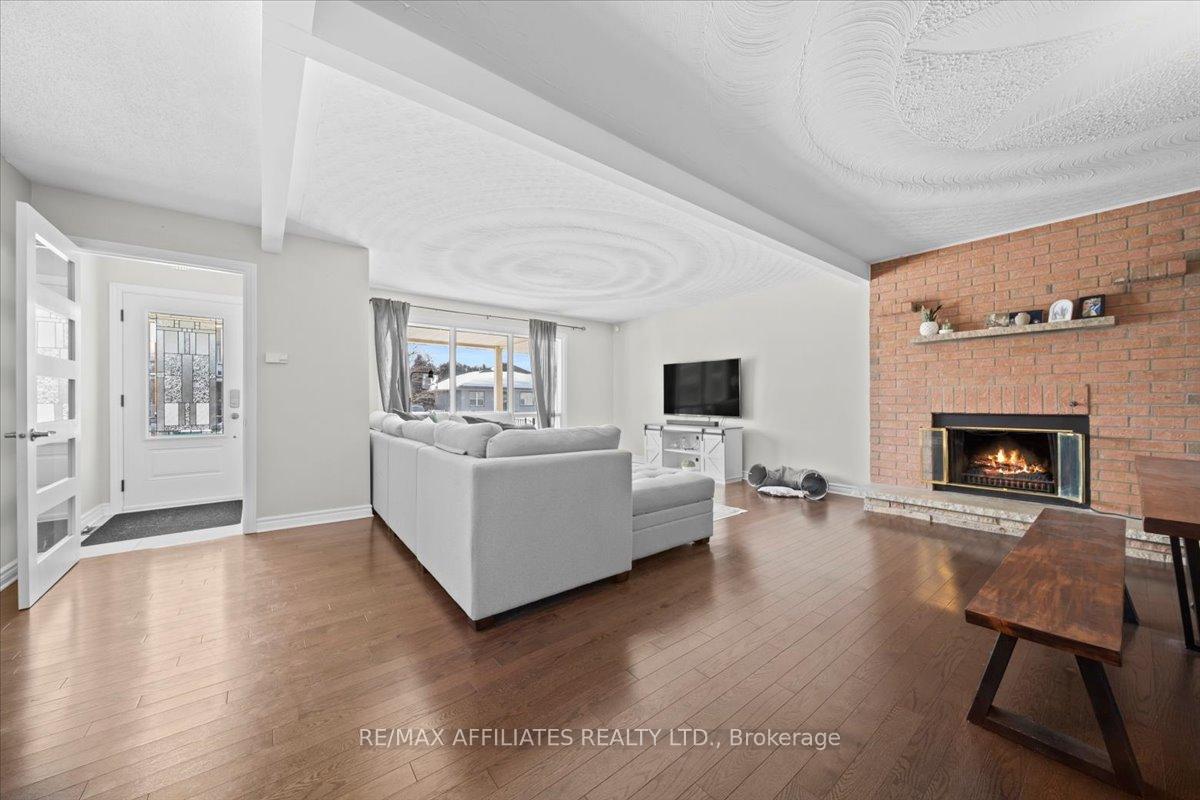 Photo 8 of 1819 Rosebella Avenue, Ottawa, Blossom Park/Leitrim — HOMEH