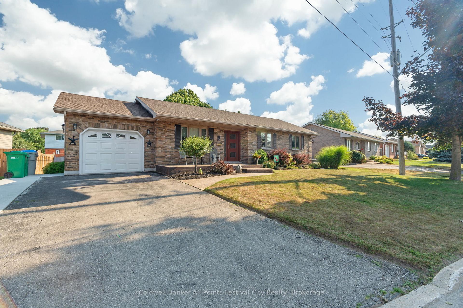 Photo 11 of 36 Balvina Drive W, Goderich, Goderich (Town) — HOMEH