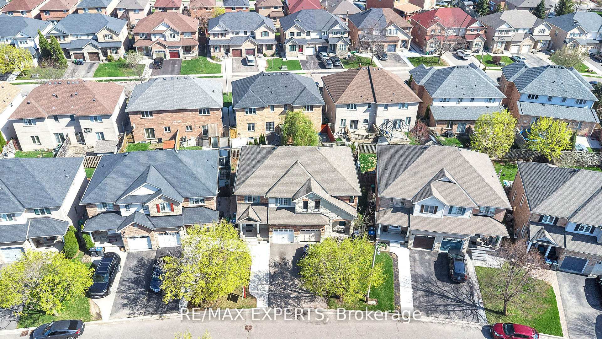 Photo 2 of 13 Stable Gate, Brampton, Northwest Sandalwood Parkway — HOMEH