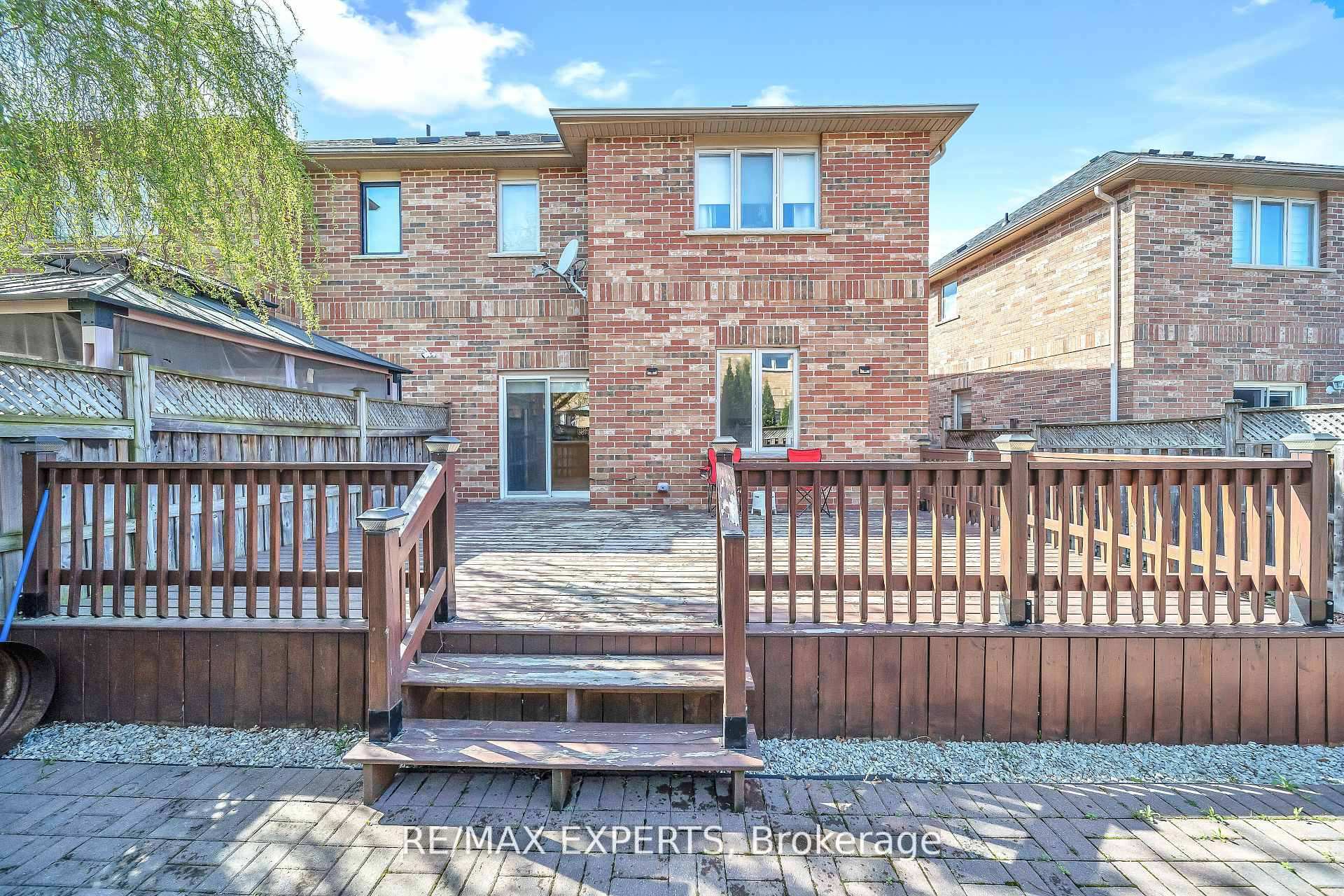 Photo 25 of 13 Stable Gate, Brampton, Northwest Sandalwood Parkway — HOMEH