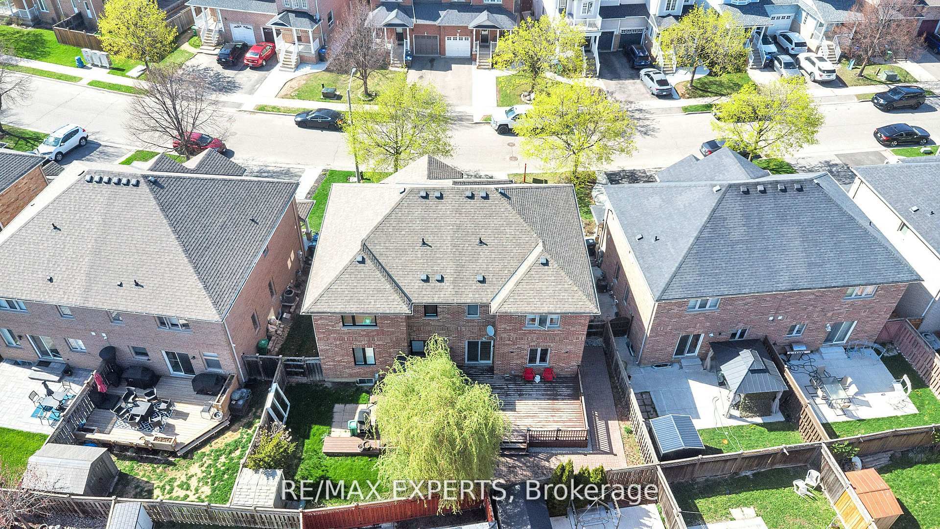 Photo 31 of 13 Stable Gate, Brampton, Northwest Sandalwood Parkway — HOMEH