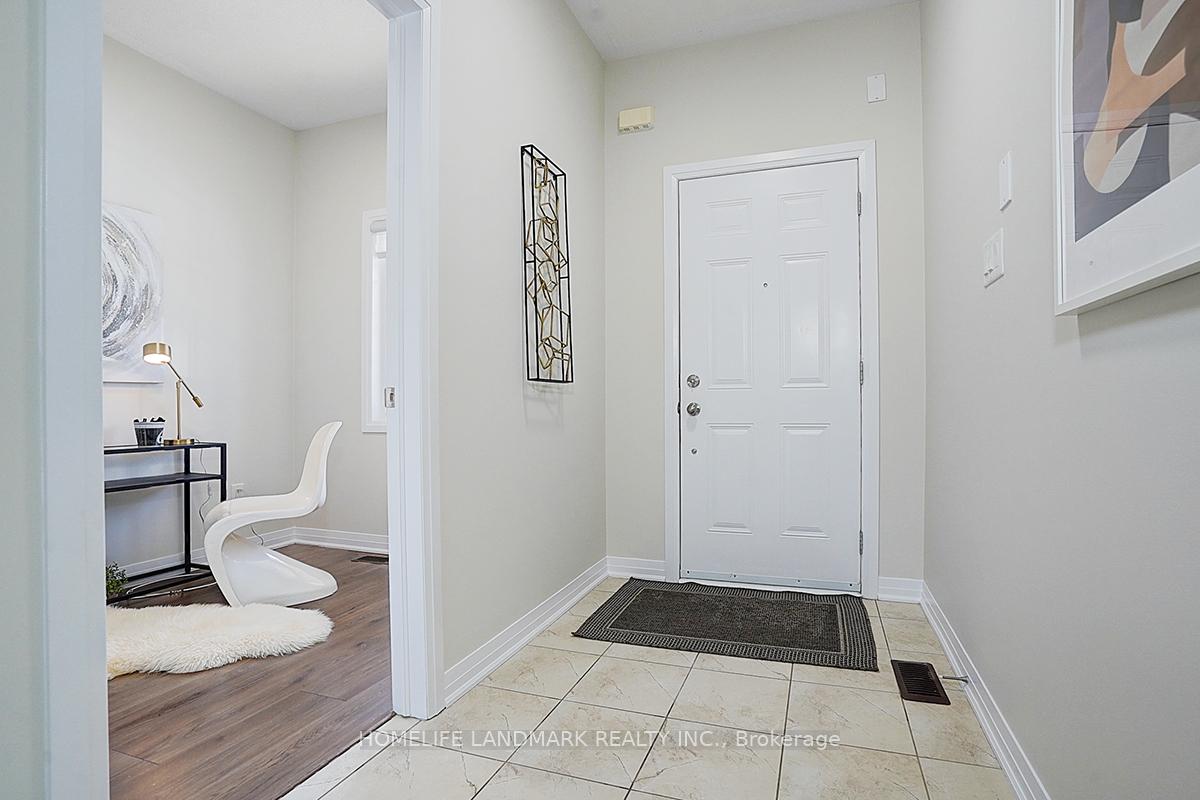 Photo 4 of 41 Bedford Estates Crescent, Barrie, Bayshore — HOMEH
