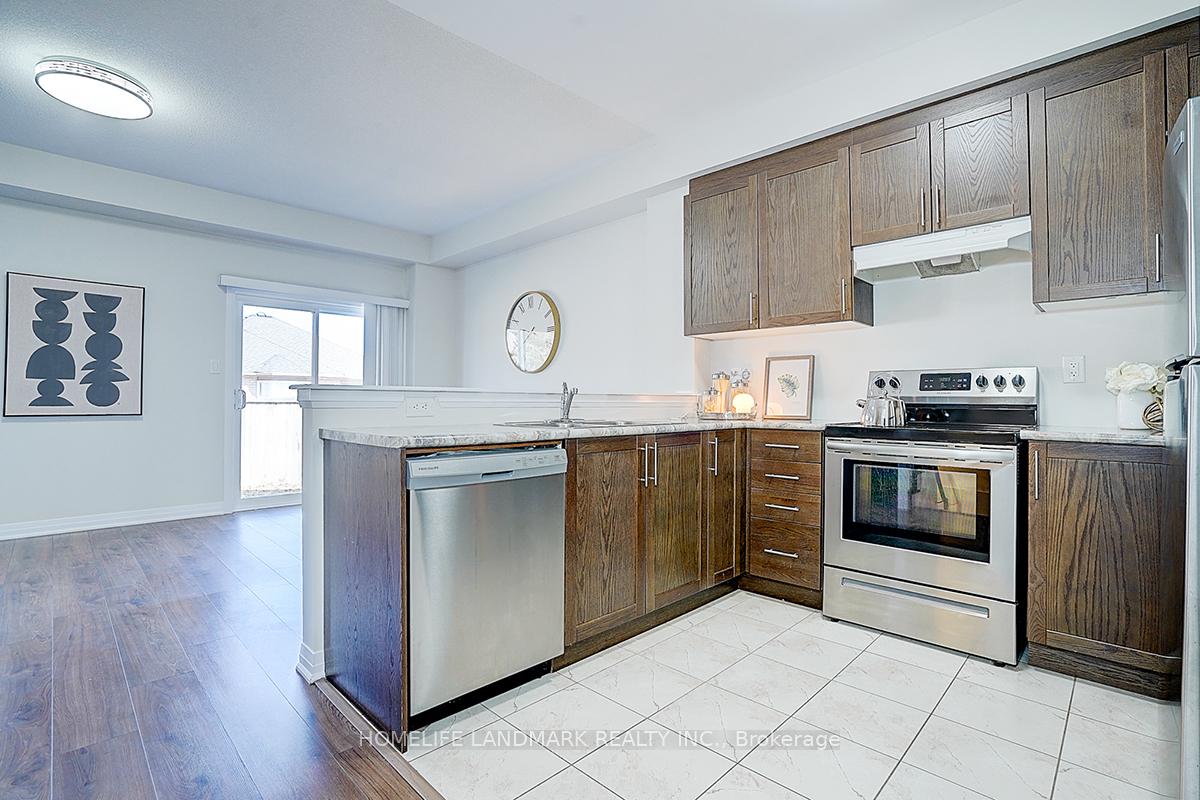 Photo 10 of 41 Bedford Estates Crescent, Barrie, Bayshore — HOMEH