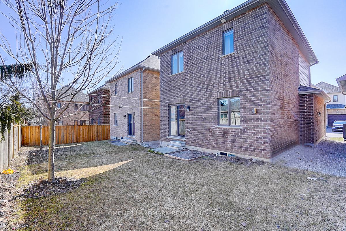 Photo 37 of 41 Bedford Estates Crescent, Barrie, Bayshore — HOMEH