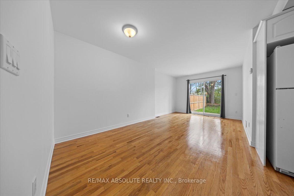 Photo 15 of 142 Lees Avenue, Ottawa, Ottawa East — HOMEH