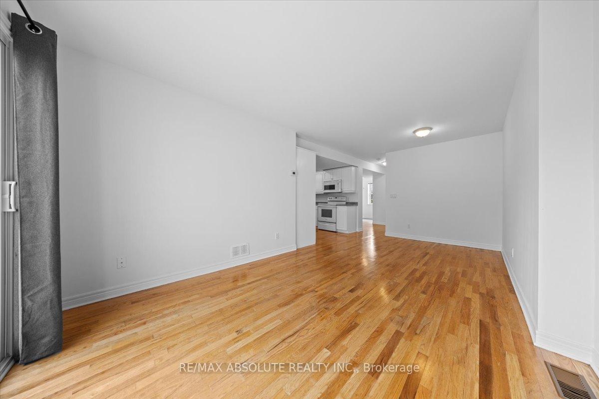 Photo 17 of 142 Lees Avenue, Ottawa, Ottawa East — HOMEH