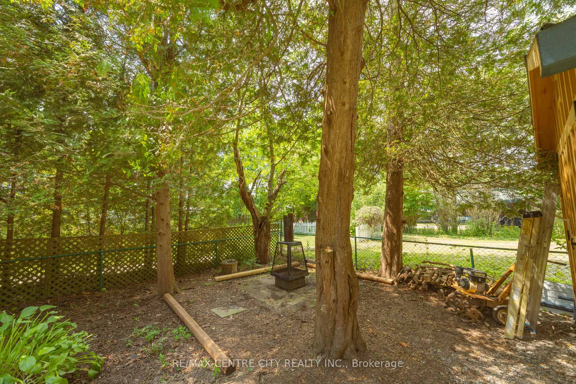 Photo 18 of 277 Charlotte Street, Central Elgin, Port Stanley — HOMEH